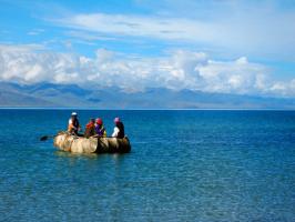 Yamzho Yumco Holy Lake